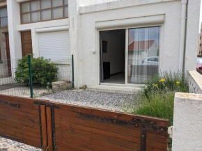 T2 Climatisé, 2 Cours, Proche Plage, Parking Privé, 5 Pers., Animaux Acceptés - FR-1-797-58